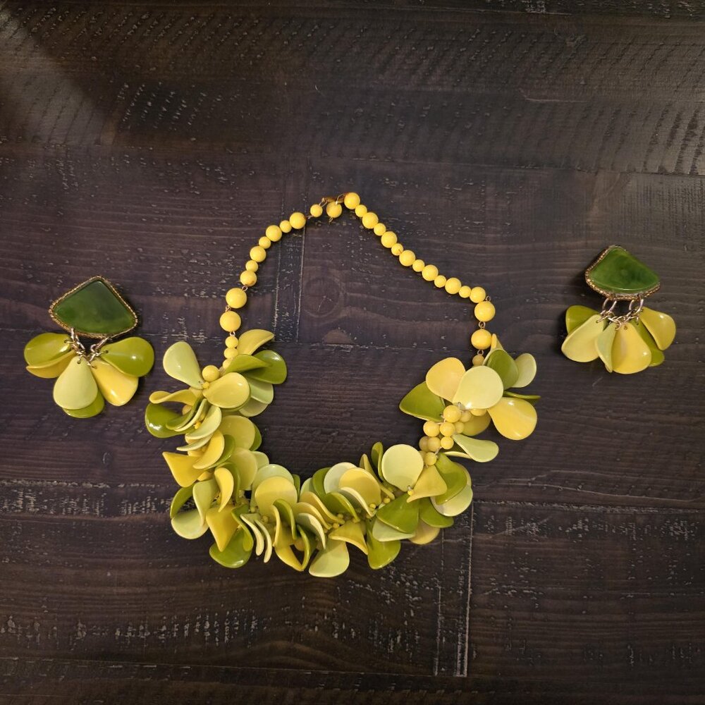 Vintage 1960s Mod Plastic Petal Necklace & Earrings Set Green Yellow Retro MCM